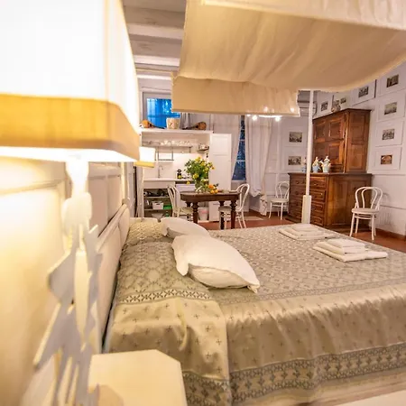 Maniace Apartment