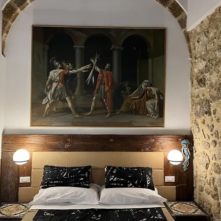 Apartment Maniace