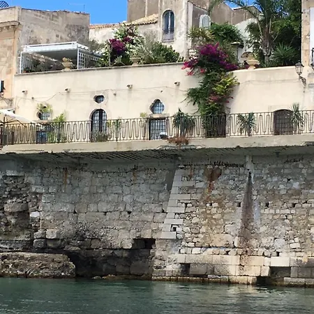 Maniace Apartament *