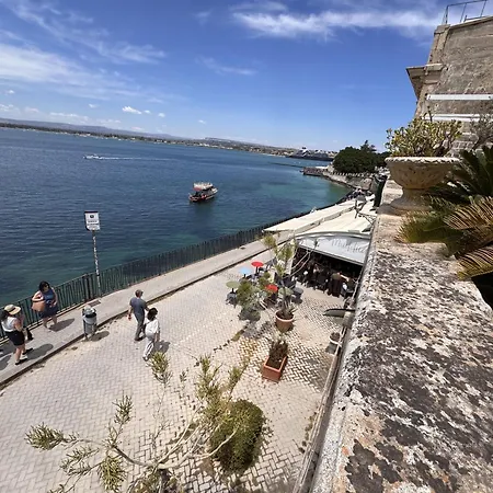 Maniace Terrace Sea View *